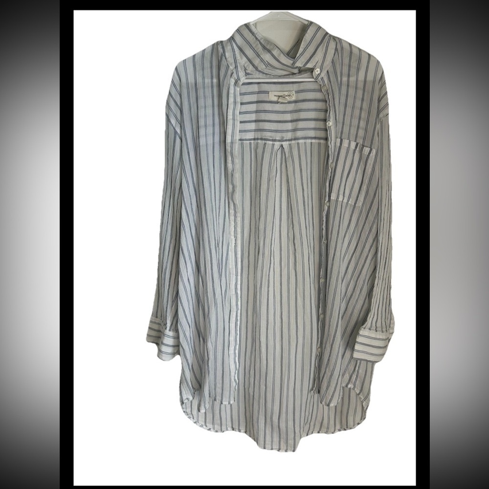 Treasure & Bond Women 1X White Blue Blouse TopShirt Long Sleeve Button Up (0333)